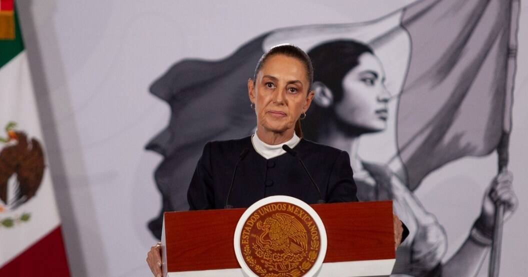 SHEINBAUM PROPONE QUE ASPIRANTES A LA PRESIDENCIA RENUNCIEN A DOBLE NACIONALIDAD