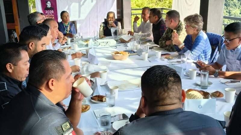 CELEBRAN REUNIÓN DE SEGURIDAD EN IXHUATLÁN DEL CAFÉ