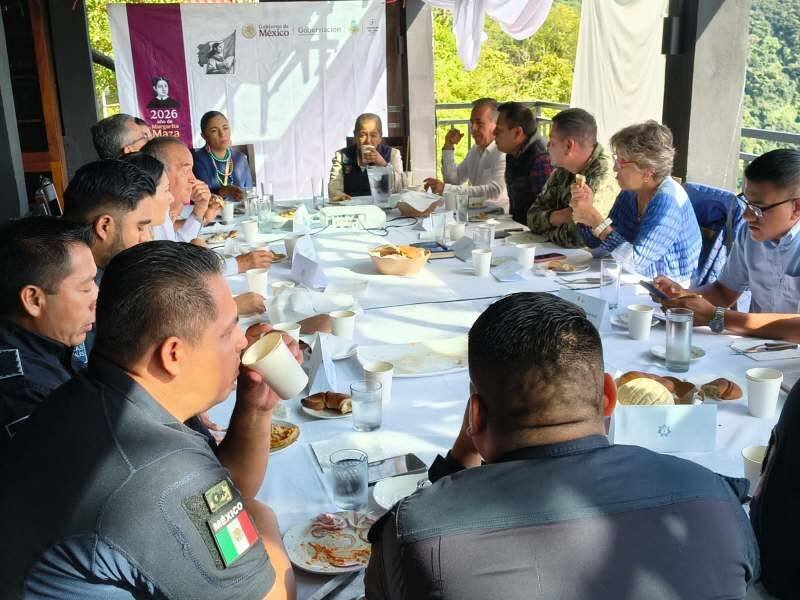 CELEBRAN REUNIÓN DE SEGURIDAD EN IXHUATLÁN DEL CAFÉ