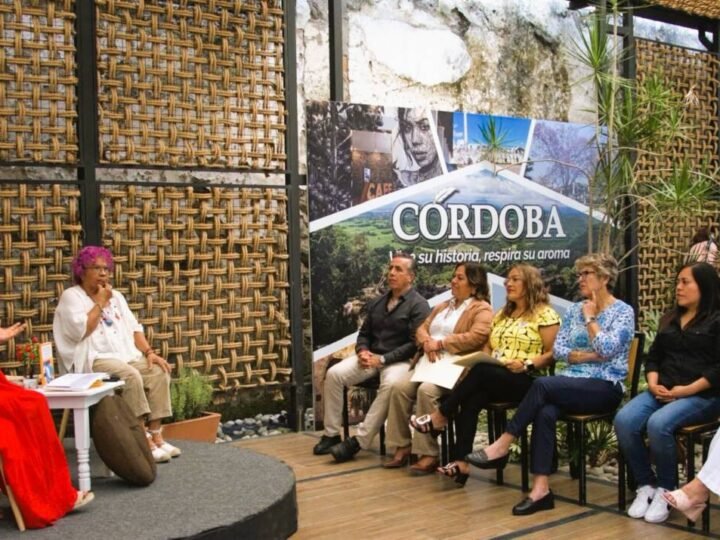 PRESENTAN LIBRO SOBRE IGUALDAD SUSTANTIVA EN CÓRDOBA