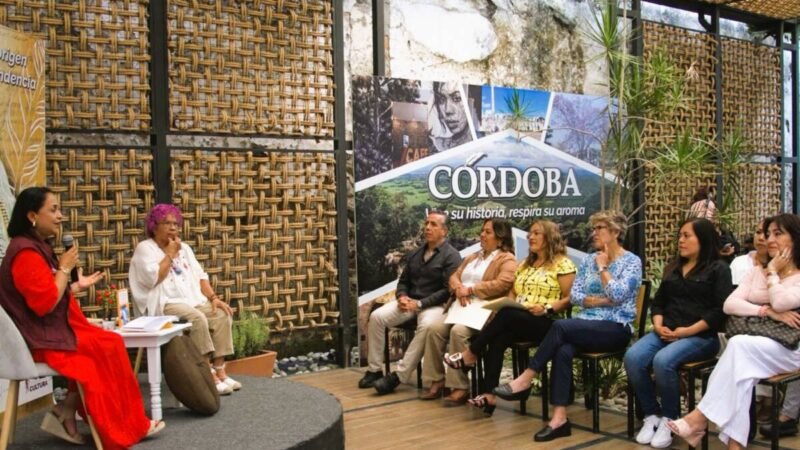 PRESENTAN LIBRO SOBRE IGUALDAD SUSTANTIVA EN CÓRDOBA
