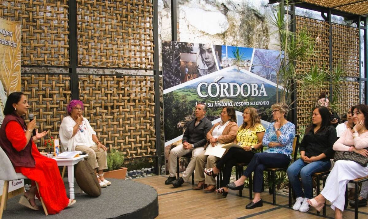 PRESENTAN LIBRO SOBRE IGUALDAD SUSTANTIVA EN CÓRDOBA