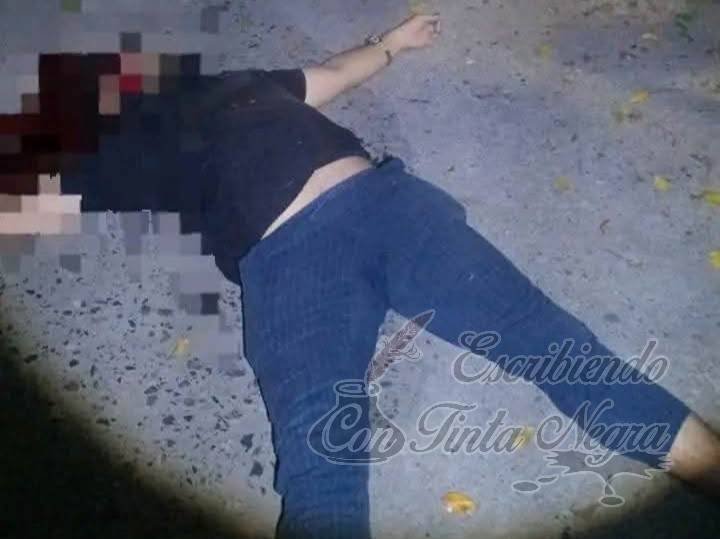 SE MATA MOTOCICLISTA AL DERRAPAR