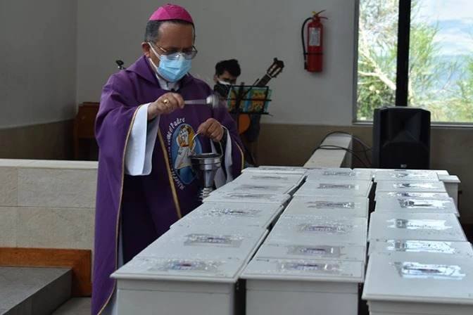 IGLESIA PIDE SEPULTURA DIGNA DE BEBÉS ABORTADOS O ABANDONADOS