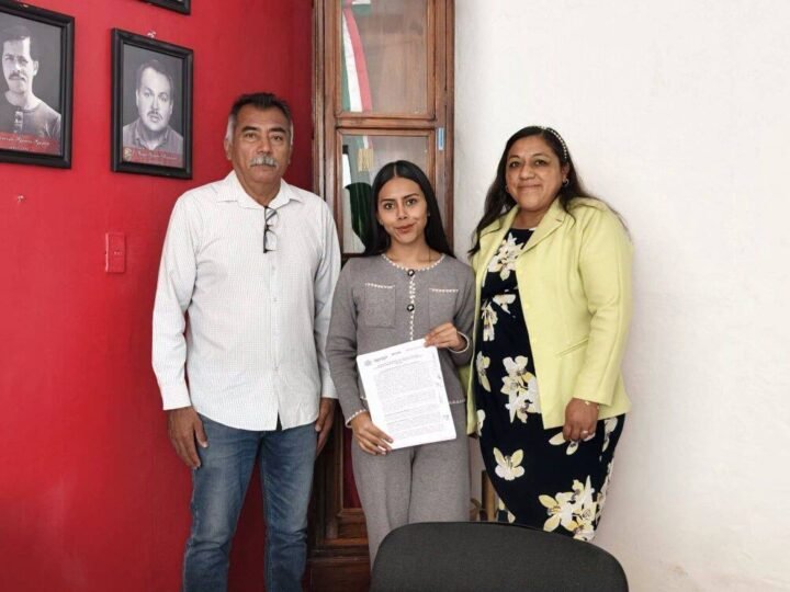 NOMBRAN NUEVA OFICIAL DEL REGISTRO CIVIL DE TOMATLÁN