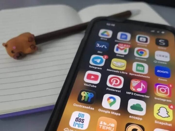 CLAUDIA SHEINBAUM ESTÁ A FAVOR DE RESTRINGIR CELULARES EN LAS ESCUELAS