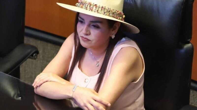 FISCALÍA DE MICHOACÁN REQUIERE A GRECIA QUIROZ LOS TELÉFONOS DE CARLOS MANZO
