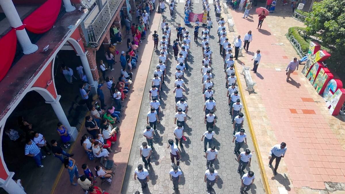 YANGA CELEBRA CON DESFILE EL 2016 ANIVERSARIO DE LA INDEPENDENCIA