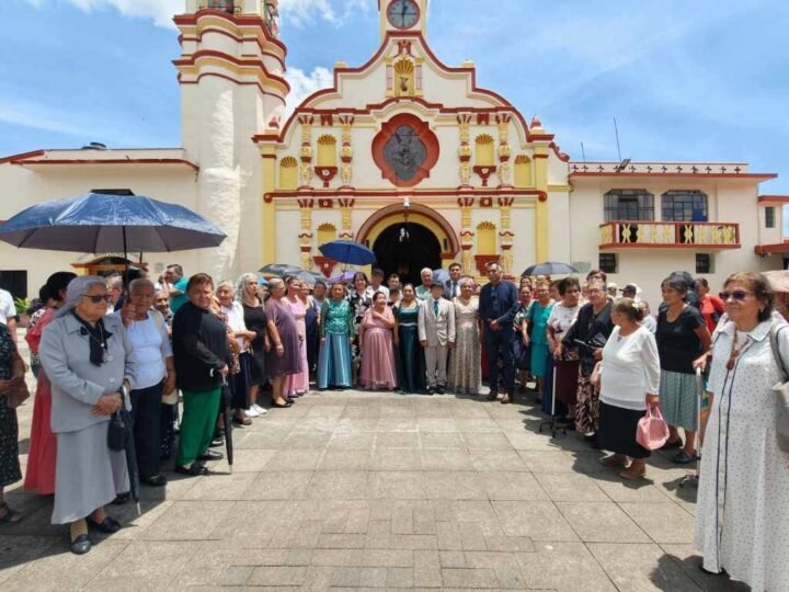 CELEBRAN A LOS ABUELOS DE TOMATLÁN