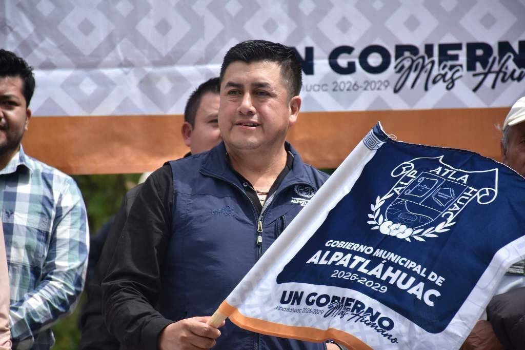 ALCALDE DE ALPATLÁHUAC INICIA PAVIMENTACIÓN DEL CAMINO RANCHO NUEVO-LAS BALSAS