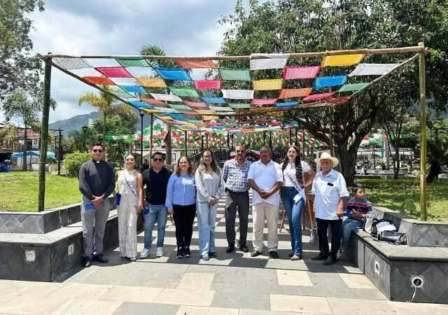INAUGURAN PABELLÓN CULTURAL EN CHOCAMÁN