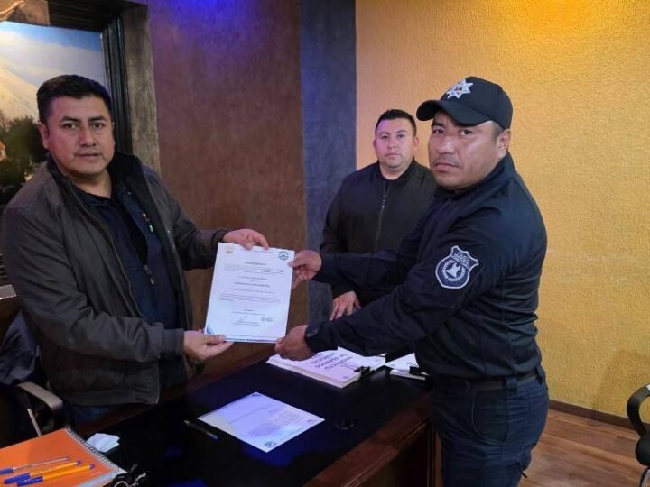 NOMBRAN A CRISTOBAL FLORES RODRÍGUEZ COMO NUEVO COMANDANTE DE ALPATLÁHUAC