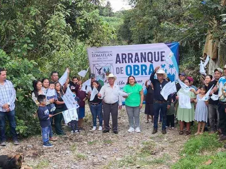 NICOLÁS PRADO DA BANDERAZO DE OBRA EN SAN MARTÍN