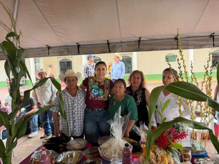 CELEBRAN EL DÍA NACIONAL DEL MAÍZ EN ZENTLA