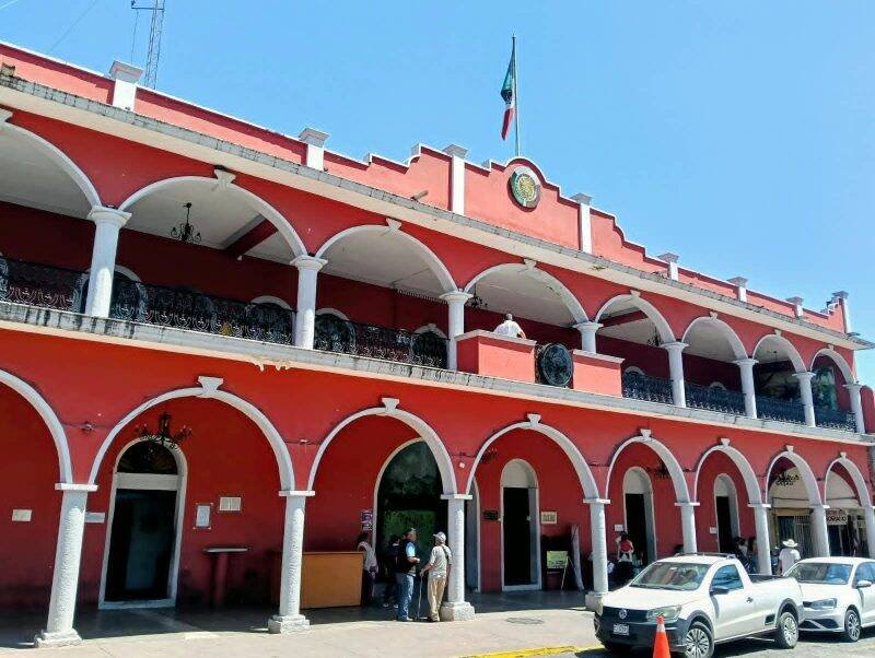 YANGA ALISTA BECAS MUNICIPALES PARA ALUMNOS DE EXCELENCIA