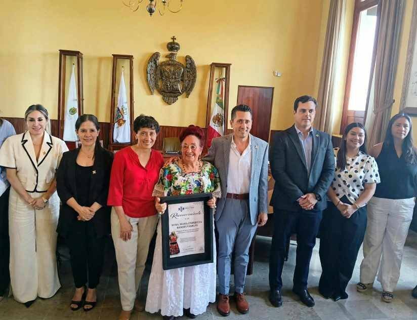 HUGO CHAHIN GARANTIZA PERMANENCIA DE MUSEO INTERNACIONAL DEL TRAJE EN ORIZABA