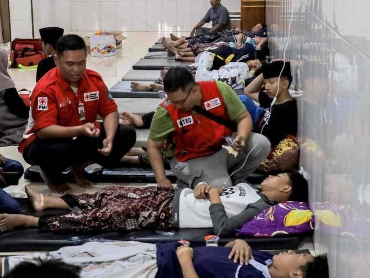 MÁS DE 500 NIÑOS SON HOSPITALIZADOS TRAS INGERIR COMIDA ESCOLAR GRATUITA