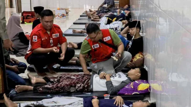 MÁS DE 500 NIÑOS SON HOSPITALIZADOS TRAS INGERIR COMIDA ESCOLAR GRATUITA
