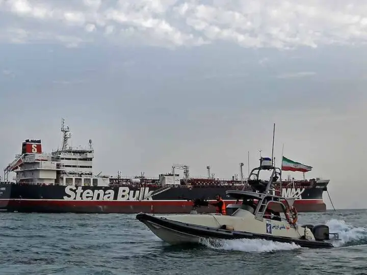 IRÁN SE BURLA DE LA PROPUESTA DE TRUMP DE PONER SU NOMBRE AL ESTRECHO ORMUZ