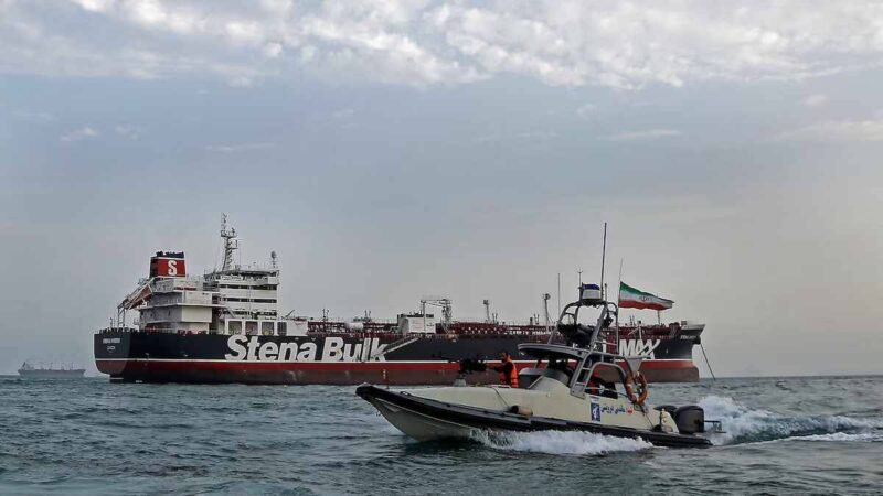 IRÁN SE BURLA DE LA PROPUESTA DE TRUMP DE PONER SU NOMBRE AL ESTRECHO ORMUZ