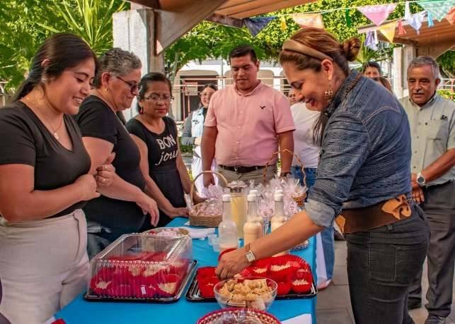 CONCLUYEN CURSO DE DULCES TÍPICOS