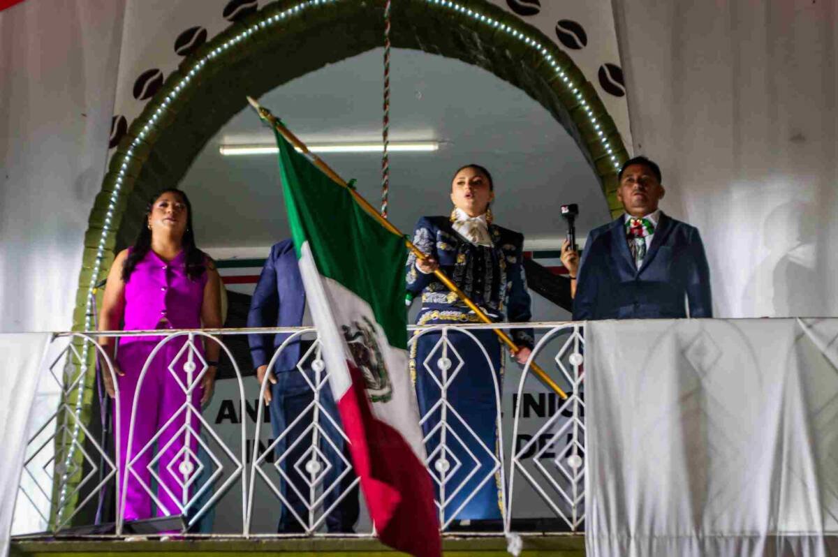 VIRIDIANA BRETÓN FEITO ENCABEZA CEREMONIA DEL 216 ANIVERSARIO DEL GRITO DE INDEPENDENCIA