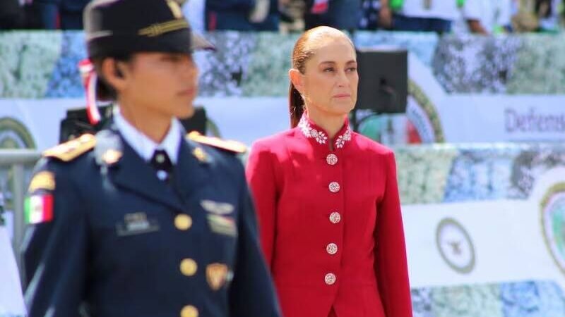 “MÉXICO NO SE ENTREGA, NO SE ARRODILLA Y NUNCA SE VENDE”: SHEINBAUM