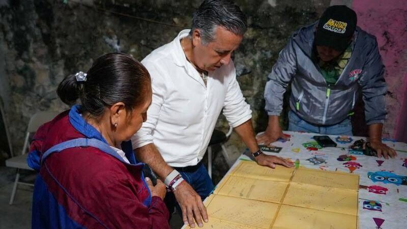 ALCALDE DE CÓRDOBA RECORRE COLONIA DE SANTA CECILIA