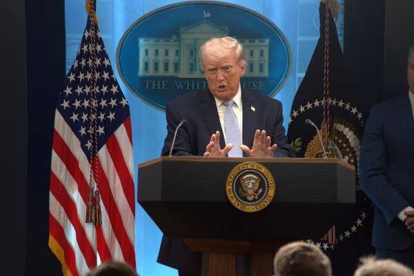 TRUMP ANUNCIA ACUERDO CON DINAMARCA Y GROENLANDIA POR EL CONTROL PERMANENTE DE LA ISLA