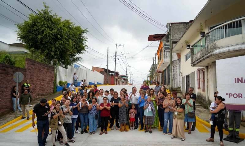 INAUGURA ALCALDE DE CÓRDOBA REHABILITACIÓN DE VIALIDAD
