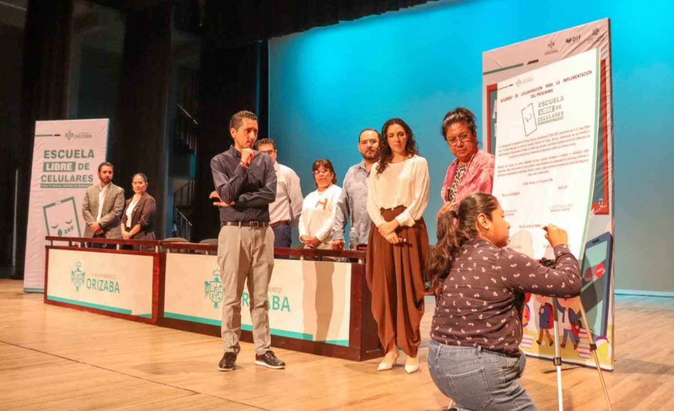 ORIZABA, PIONERA EN ESCUELAS LIBRES DE CELULARES