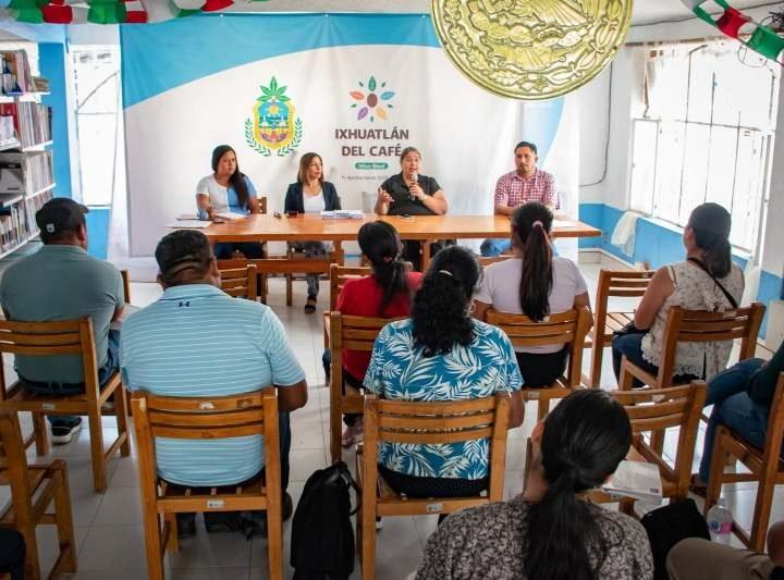 SE CAPACITAN FUNCIONARIOS DE IXHUATLÁN DEL CAFÉ EN SOLUCIÓN DE CONFLICTOS