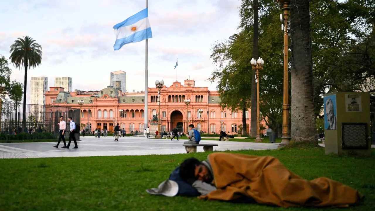 SUBE LA POBREZA EN ARGENTINA Y AFECTA A CASI 15 MILLONES DE PERSONAS