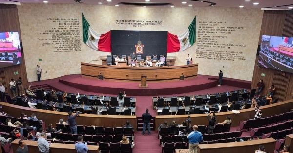 CONGRESO APRUEBA DESAPARICIÓN DE PODERES EN JUCHITÁN TRAS DETENCIÓN DEL ALCALDE