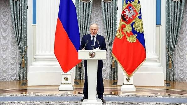 PUTIN DICE QUE RUSIA NO SE PREPARA “PARA COMBATES” CON EUROPA