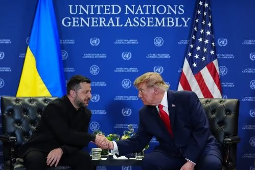 TRUMP URGE A ZELENSKI Y A PUTIN A PONER FIN A LA GUERRA ANTES DE FIN DE AÑO