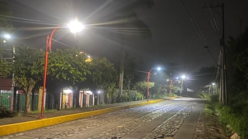 MEJORAN ALUMBRADO PÚBLICO EN LOS ÁLAMOS