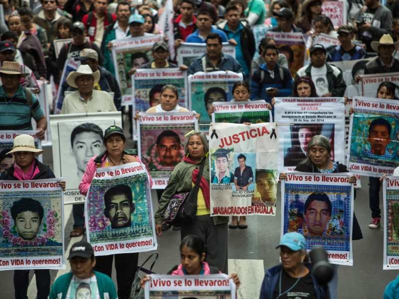 REABREN LÍNEAS TELEFÓNICAS Y UBICAN A 17 NUEVOS INVESTIGADOS POR CASO AYOTZINAPA