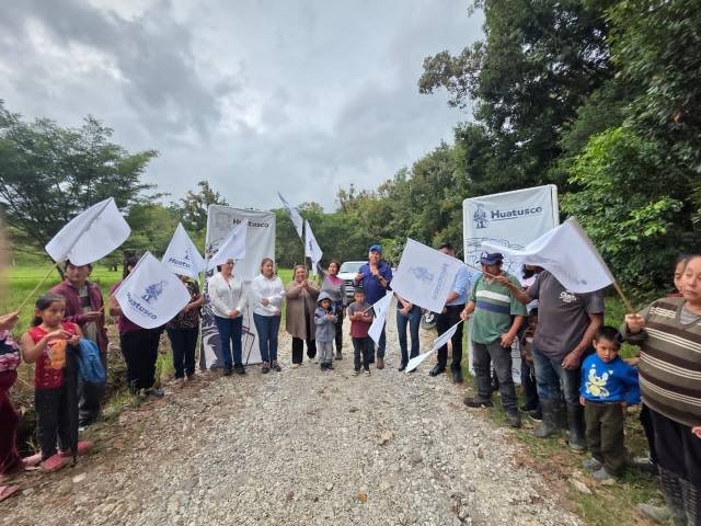 URCINO MÉNDEZ PONE EN MARCHA REHABILITACIÓN DE CAMINOS