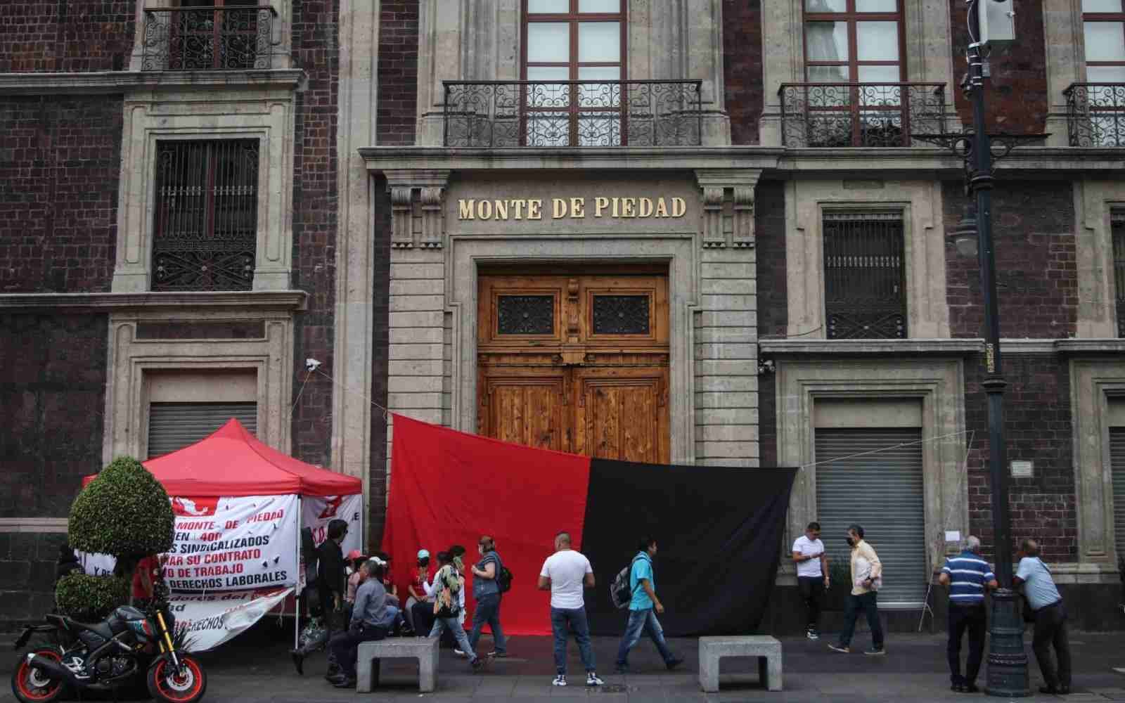 TRAS UN AÑO, CONCLUYE LA HUELGA EN EL NACIONAL MONTE DE PIEDAD