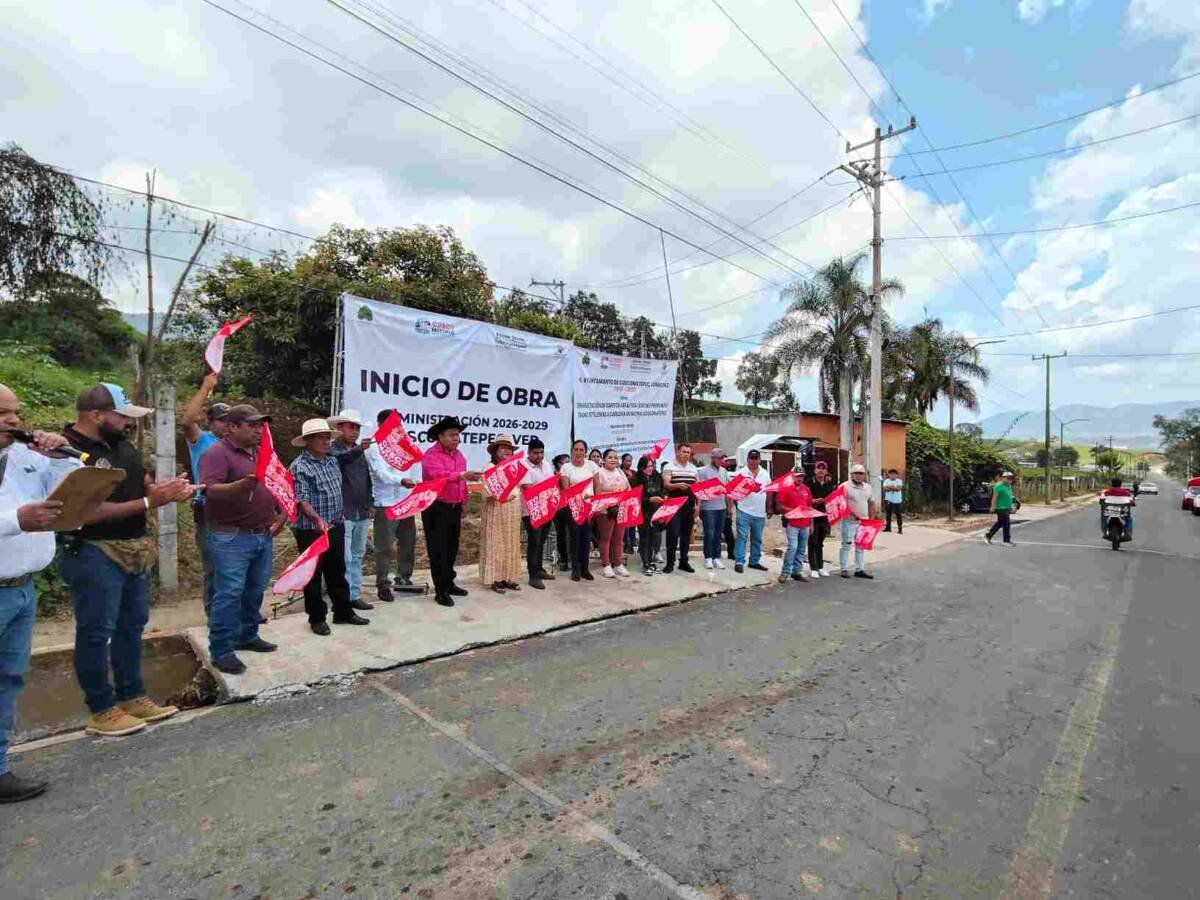 ALCALDE DE COSCOMATEPEC DA BANDERAZO DE REHABILITACIÓN DE CARRETERA COSCOMATEPEC-TETELZINGO