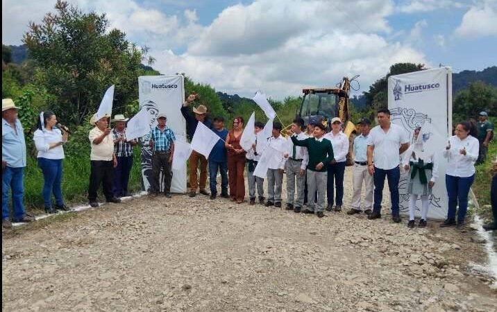 URCINO MÉNDEZ DA BANDERAZOS DE OBRA EN COLONIA FRANCISCO I MADERO