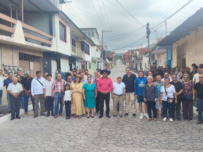 PRE INAUGURA ALCALDE DE COSCOMATEPEC REHABILITACIÓN DE AVENIDA MIGUEL LERDO