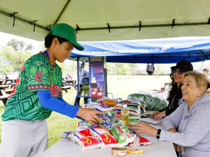 ORIZABA REÚNE 144 KILOS DE AYUDA EN HOME RUN DERBY CON CAUSA