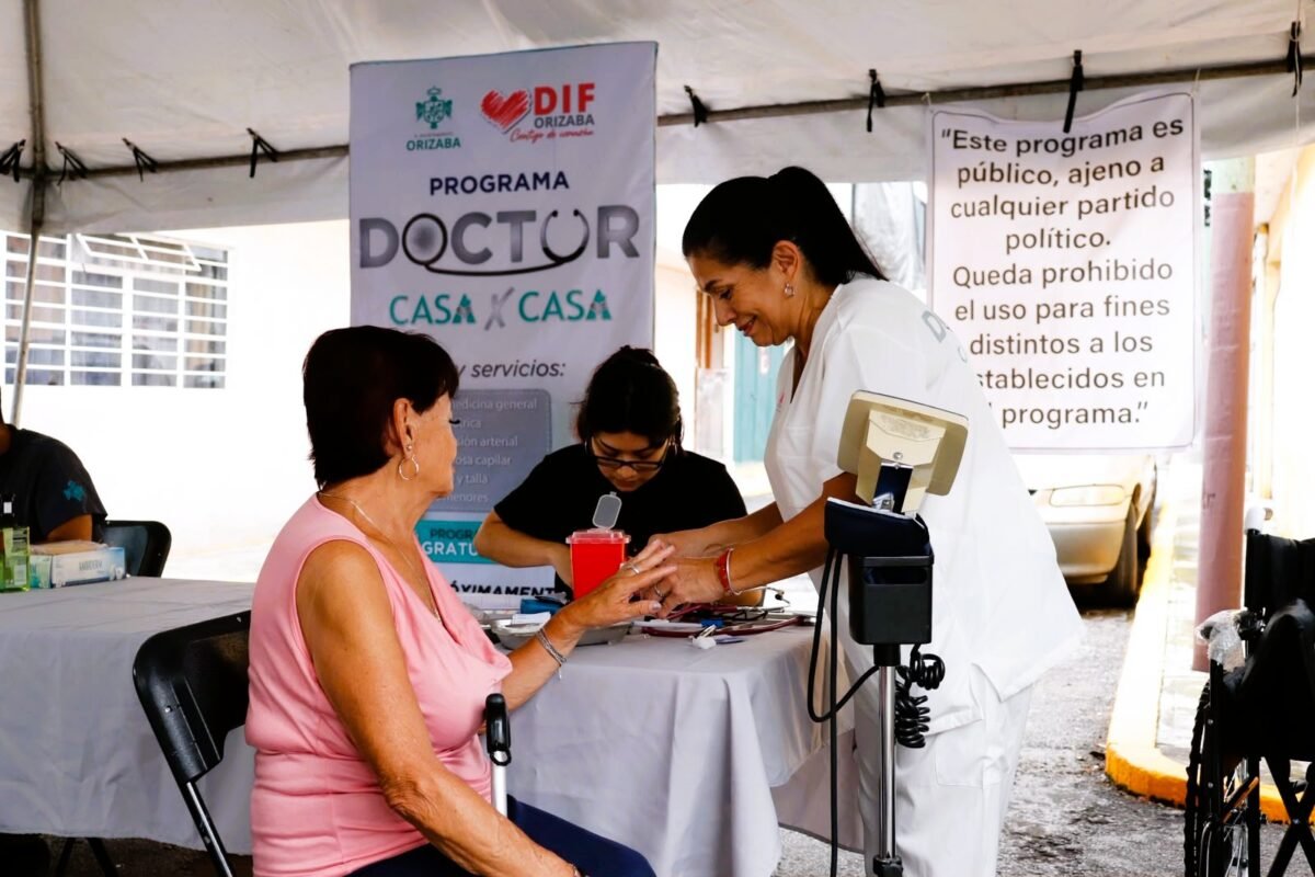 ACERCAN DIF Y AYUNTAMIENTO SERVICIOS MÉDICOS Y ALIMENTARIOS A CINCO COLONIAS DE ORIZABA