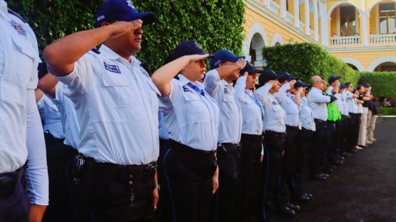 DISTINGUE AYUNTAMIENTO DE ORIZABA A POLICÍAS POR ACTOS DE HONESTIDAD Y VOCACIÓN DE SERVICIO