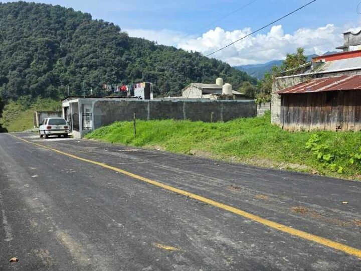RETIRAN AUTOS MACETA DE LAS CALLES DE ALPATLÁHUAC