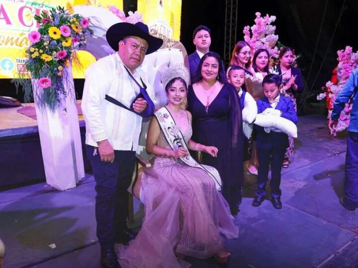CORONAN A SEÑORITA HERÓICA DE COSCOMATEPEC 2026