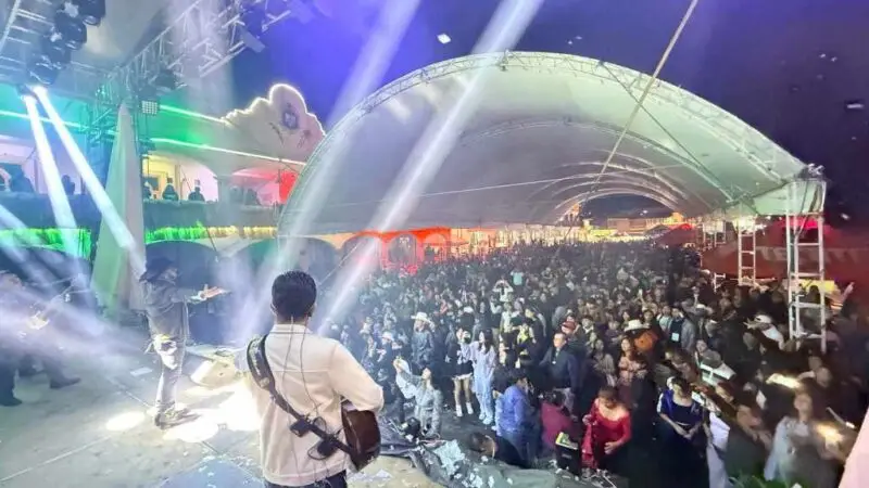 LOS HIJOS DEL PUEBLO PONEN A BAILAR A CHOCAMÁN