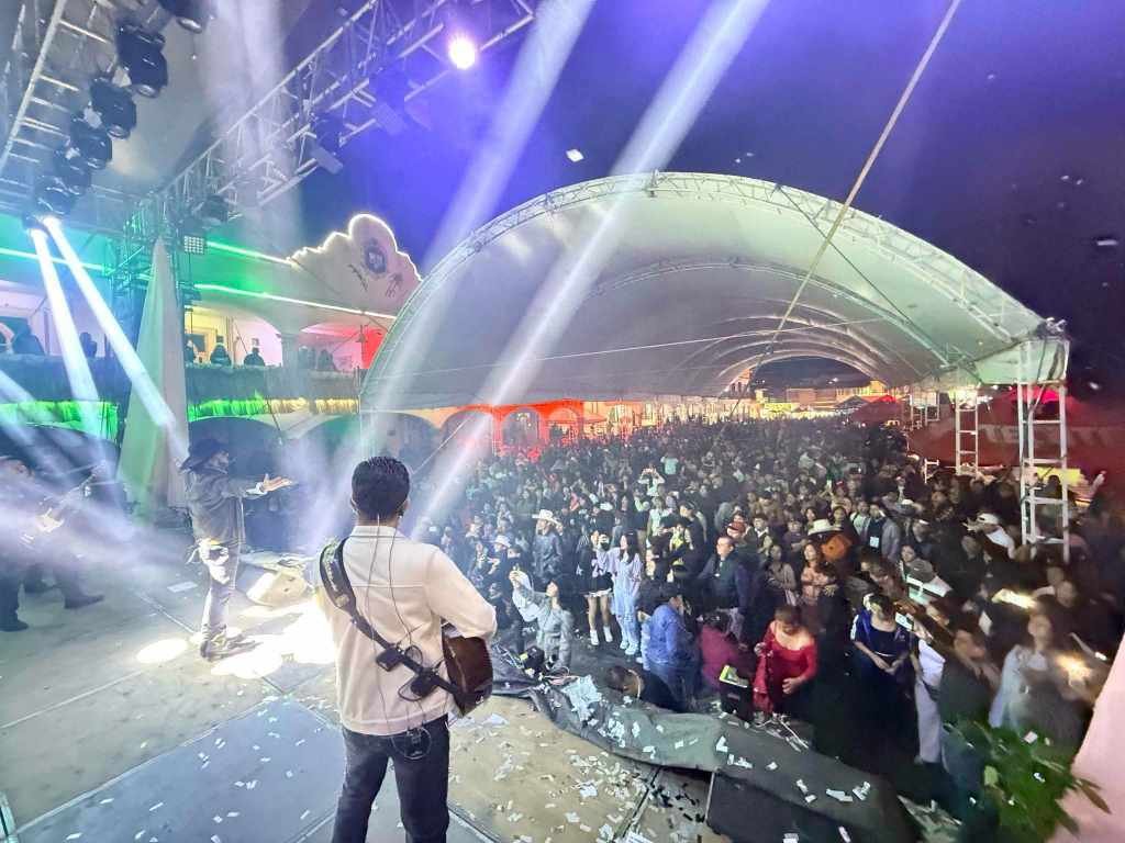 LOS HIJOS DEL PUEBLO PONEN A BAILAR A CHOCAMÁN